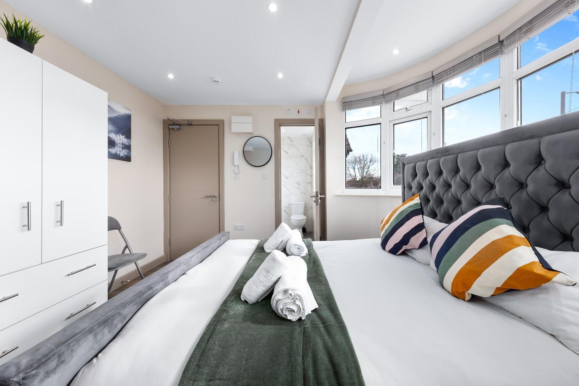 Serviced Ensuite Modern Studio - Sleeps 2 - Near Wembley Stadium - Good Transport Link To Central London - Harrow Ha3 Hatch End Экстерьер фото