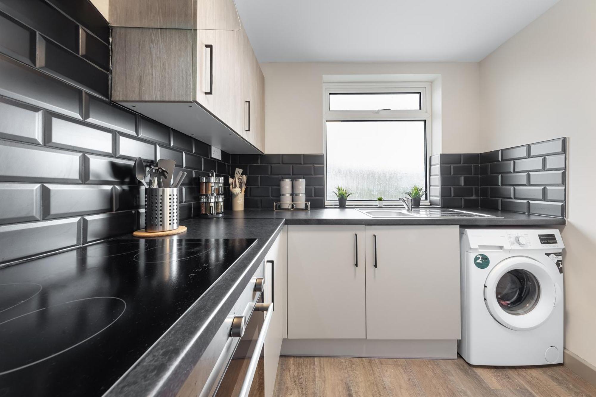 Serviced Ensuite Modern Studio - Sleeps 2 - Near Wembley Stadium - Good Transport Link To Central London - Harrow Ha3 Hatch End Экстерьер фото